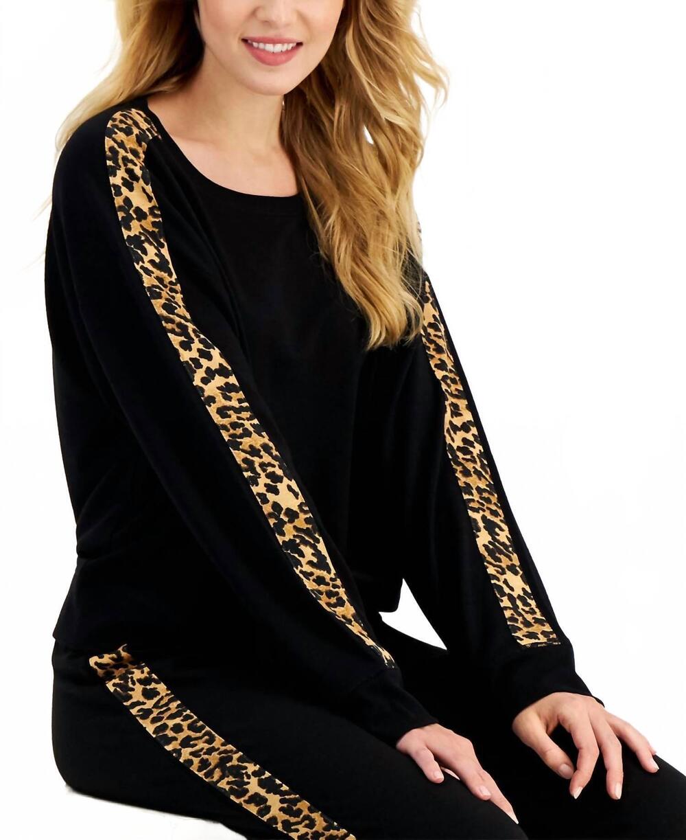 NEW JENNI BY JENNIFER MOORE on repeat sleep top in deep black